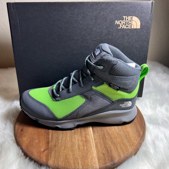 The North Face Junior Hedgehog Hiker II Mid WP Size 6 Junior NWB - Picture 1 of 11